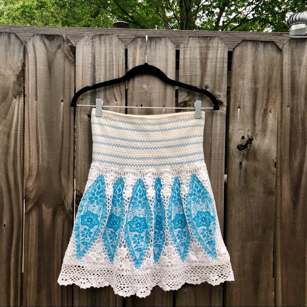 STRAPLESS EMBROIDERED TOP - Picture 2 of 8